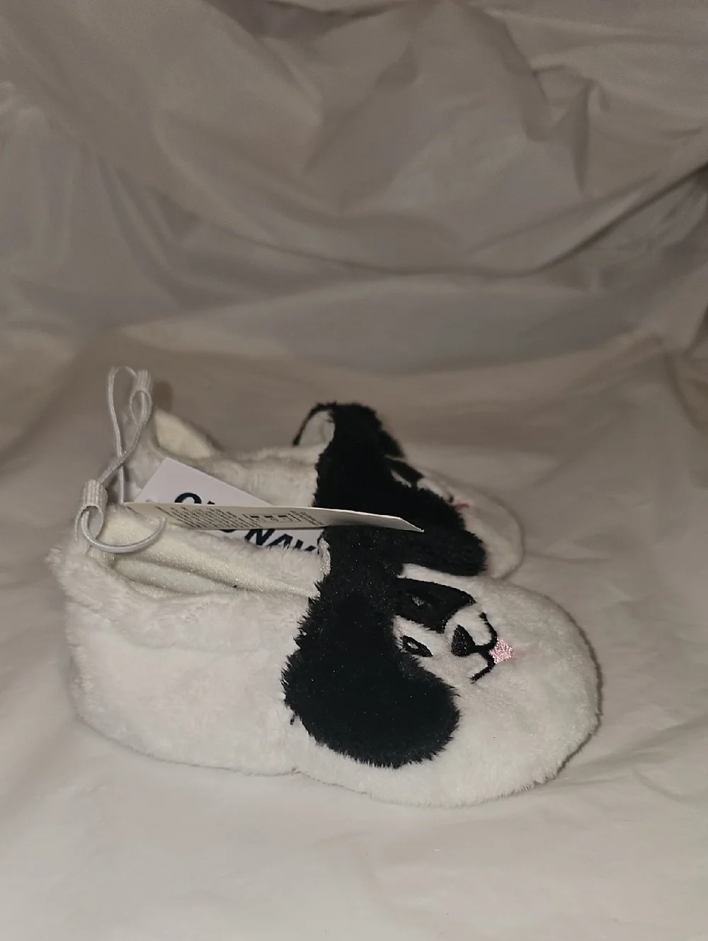 Old Navy Dog Slippers for Baby 6-12 Months White, Black New